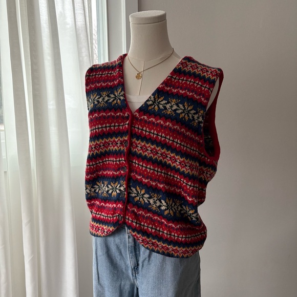 Sweaters - Fair isle vest